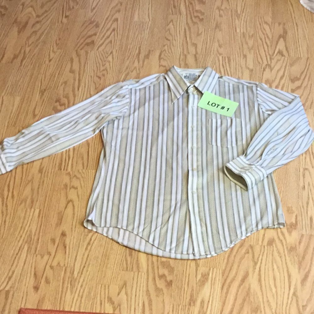 VINTAGE MENS  dress shirt in 100% polyester from KMART size 16 neck